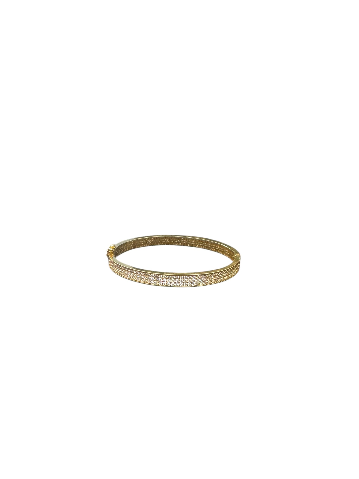 Elegant Bracelet w| CZ Stones.