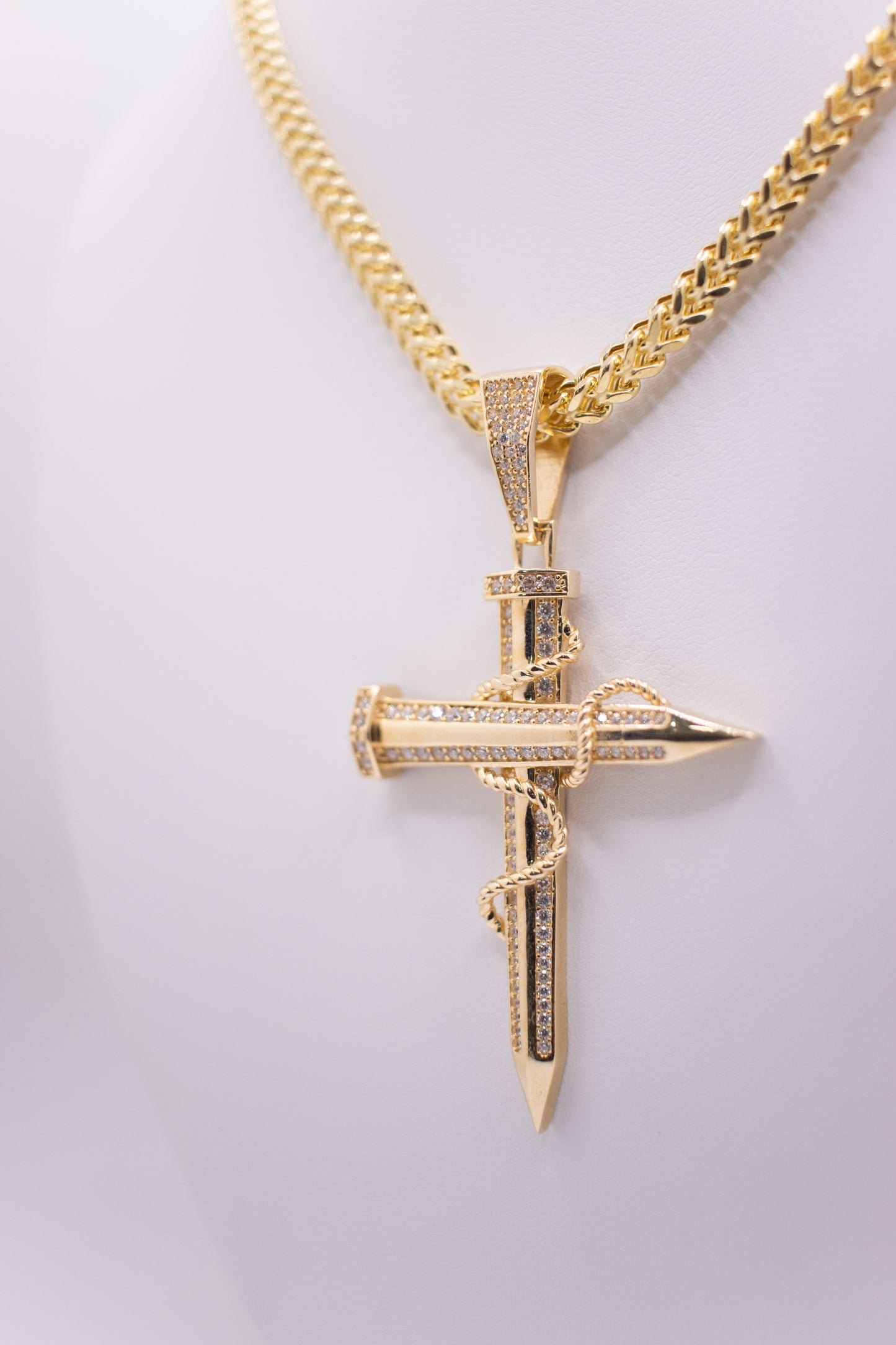 Cross Pendant & Cuban Necklace