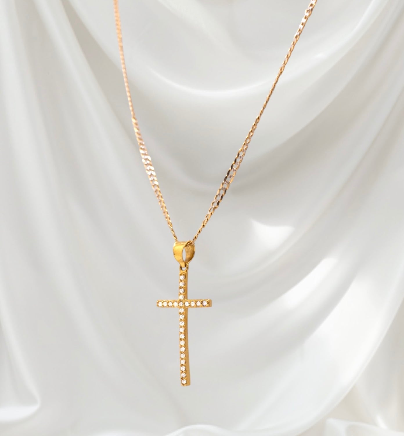Cross Pendant & Necklace