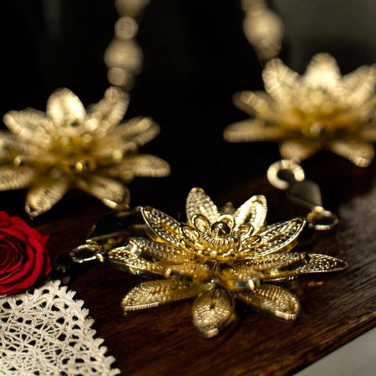 Flower necklaces